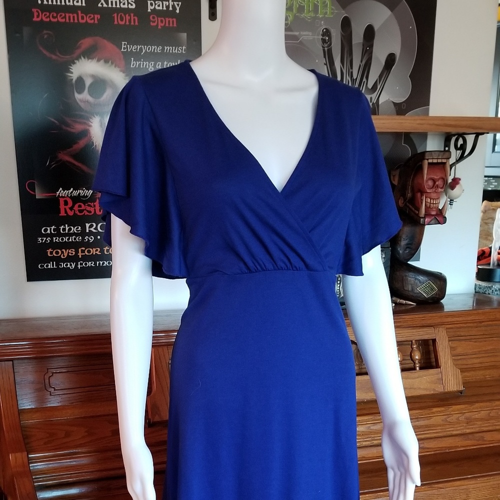 Blue v neck midi dress